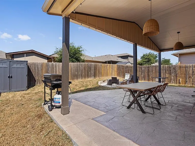 10308 Hatton Ln — Photo 25