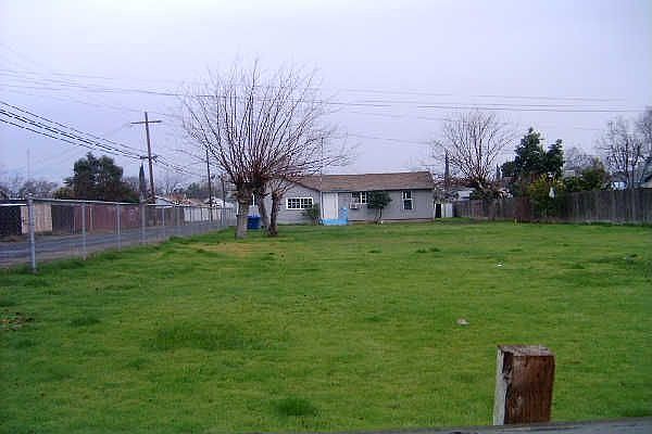 2nd image of 820 S St Unit 00