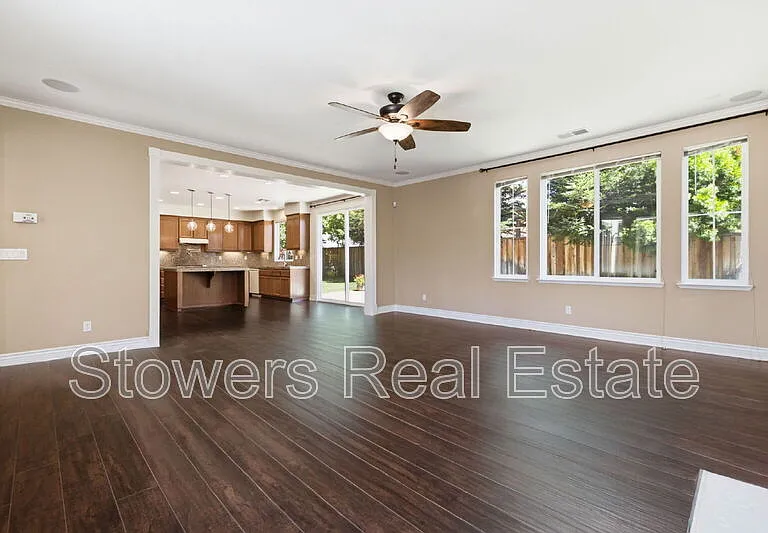 145 Bryant Ct — Photo 18