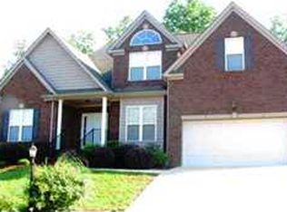 7075 Neville Dr, Ooltewah, TN 37363