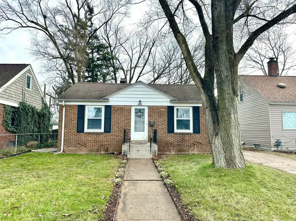 2962 Eastland Rd, Muskegon, MI 49441