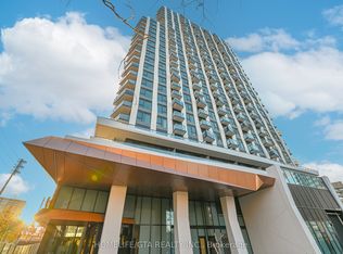 60 Central Park Dr #214, Markham, ON L3P 7E6