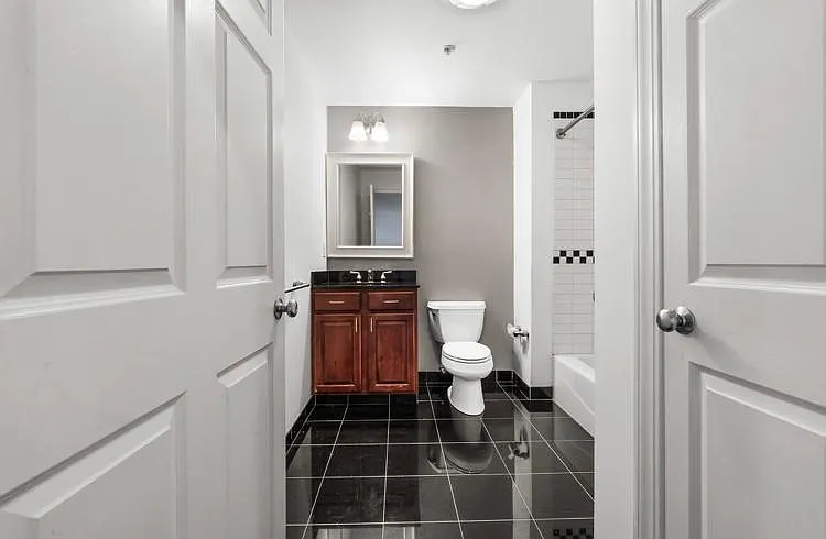 25 Pond St — Photo 3