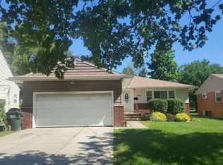 19611 Ridgewood Ave, Warrensville Heights, OH 44122