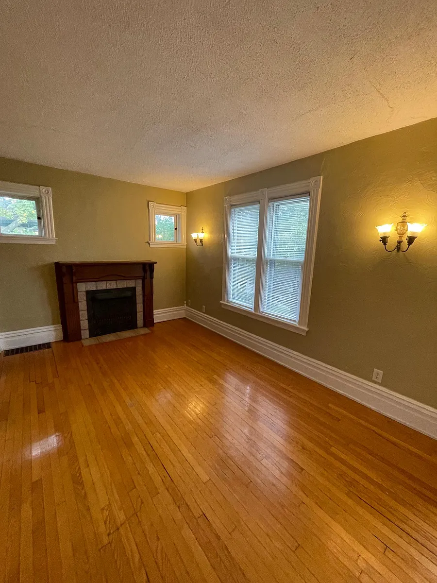 Building Photo - 907 W Lovell St #4