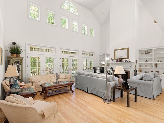 4th image of 32 Ashland Rd