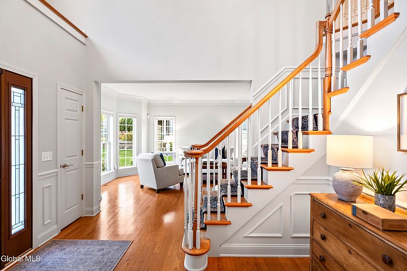 5th image of 19 Devonshire Way