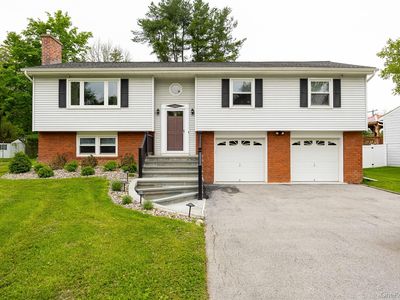 51 Carriage Hill Lane, Poughkeepsie, NY, 12603