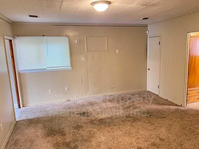605 Houston St — Photo 32