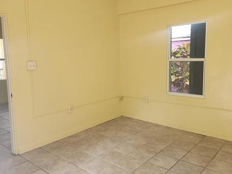 32 Queen St — Photo 6