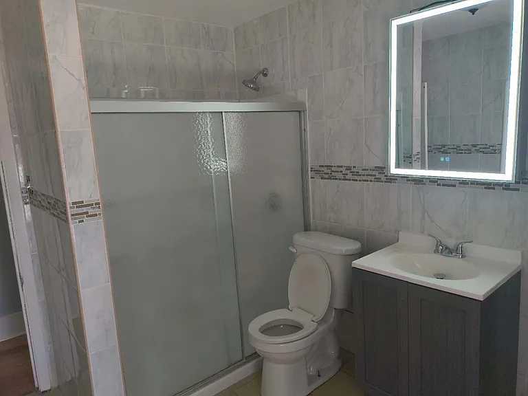 1535 Jefferson Ave — Photo 14