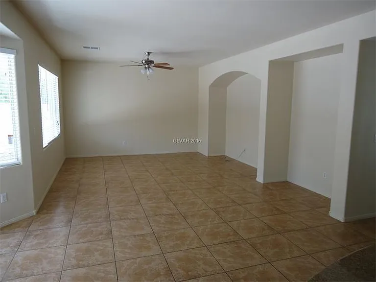 2307 Summer Home St — Photo 7