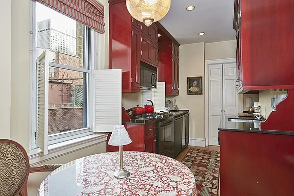 Sold by Stribling | media 14