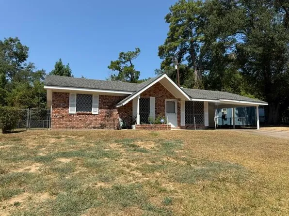 104 Kimberly Dr, Leesville, LA 71446