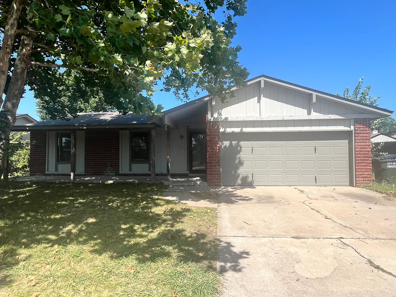 3 bed, 1.5 bath, 1140 sqft, $1,375 — Photo 1