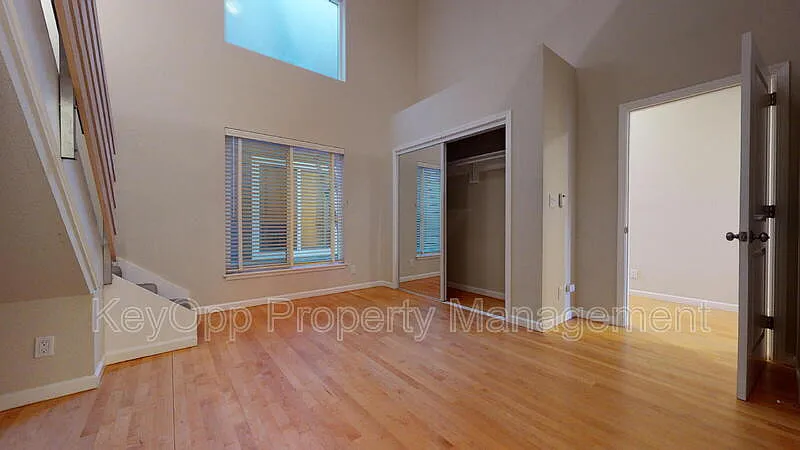 1 bed, 1.0 bath, 350 sqft, $1,750 — Photo 2