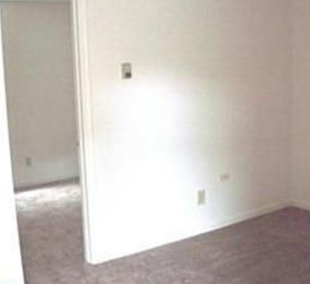 2nd image of 2514 W 3rd St APT H