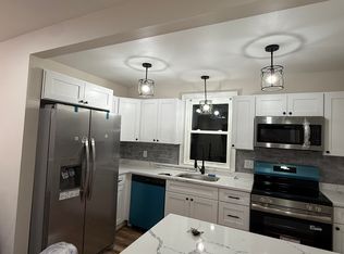 84 Indiana Ave #2, Providence, RI 02905