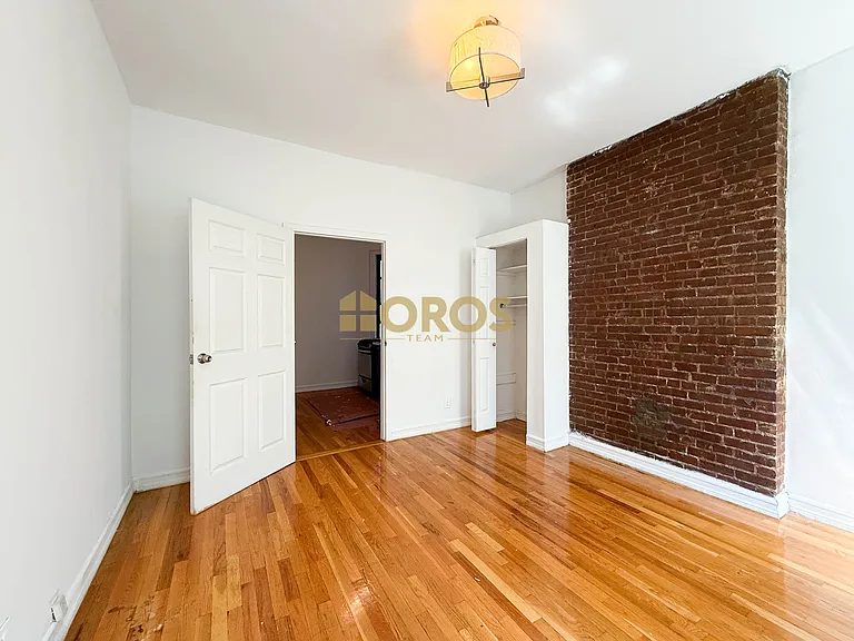 324 E 13th St #15 — Photo 2