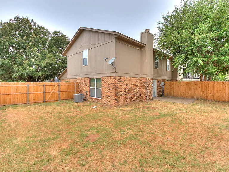 504 N Davis Ave — Photo 33