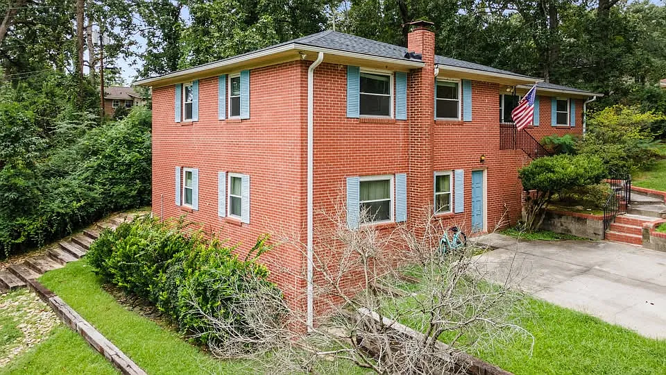 4140 Timberlane Dr