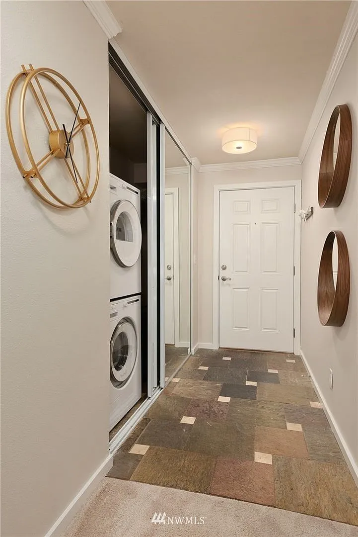 2Bd/1Ba Seattle Condo — Photo 2
