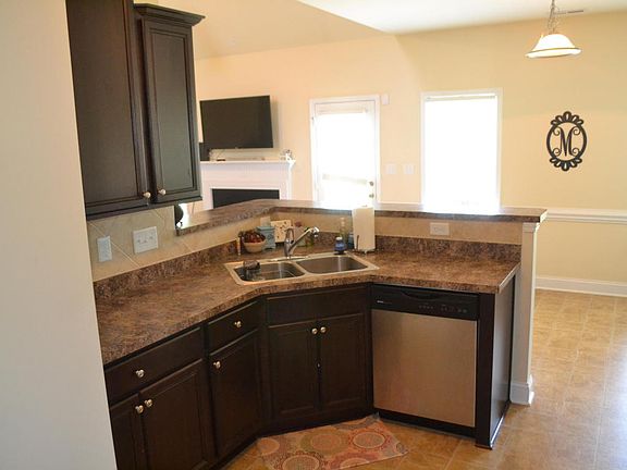 3rd image of 132 Rosslyn Chapel Ln