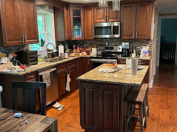5th image of 8285 Archer Ave APT 4