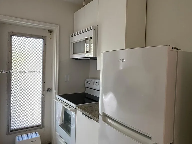 7935 Carlyle Ave #10 — Photo 7