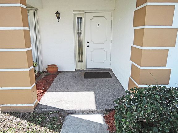 3rd image of 625 Pines Knoll Dr APT D