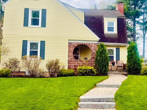 51 Linbrook Road, West Hartford, CT 06107
