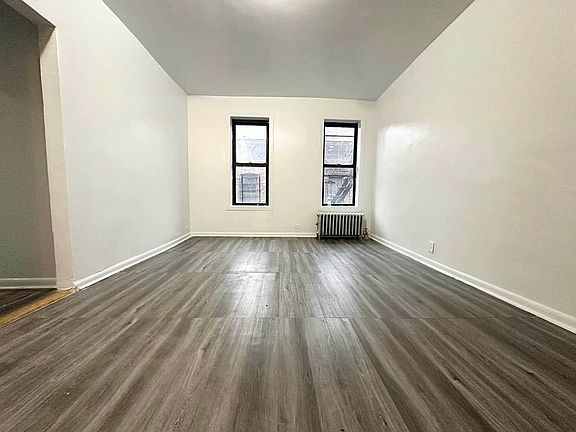 3rd image of 560 Audubon Ave APT 4E