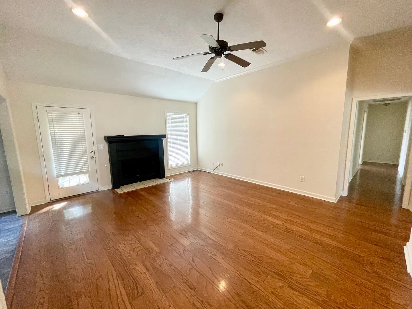 3 bed 2 bath House For Rent in Flowood!! — Photo 3