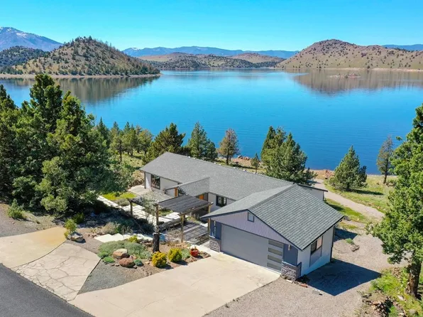 4824 Rainbow Dr, Weed, CA 96094