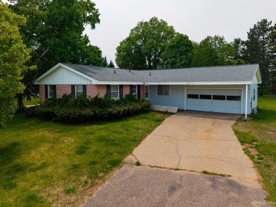 3 Fairway Dr, Marquette, MI, 49855