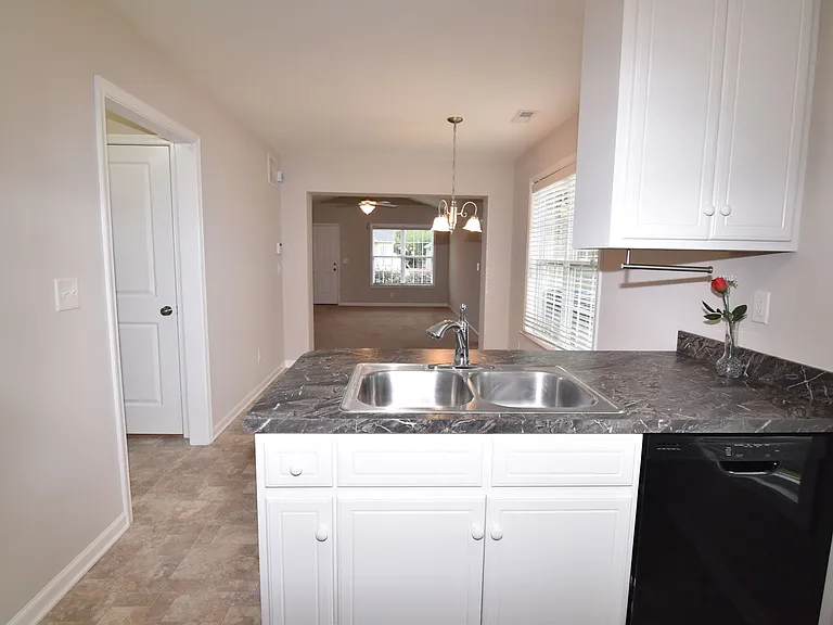 1942 Sapphire Rd — Photo 10