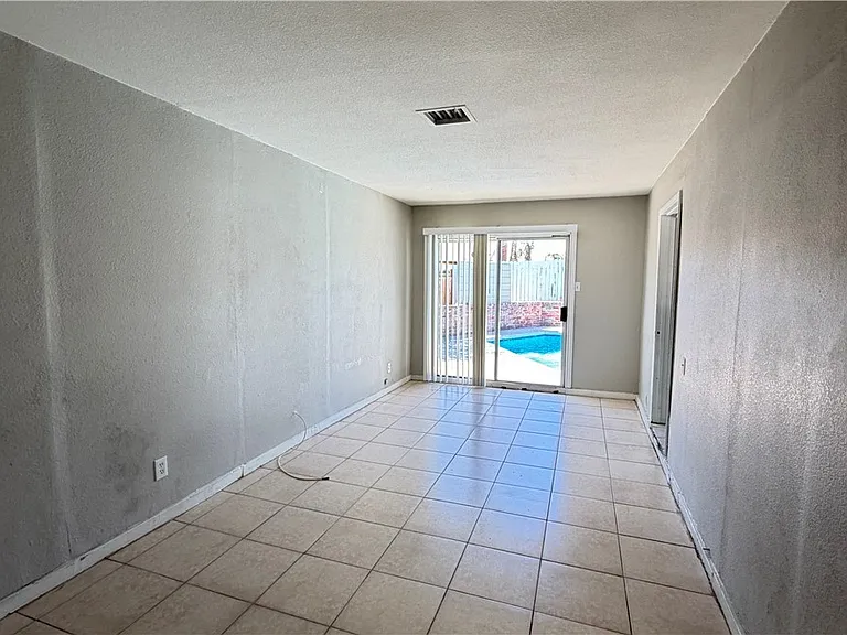 4953 National Ave — Photo 15