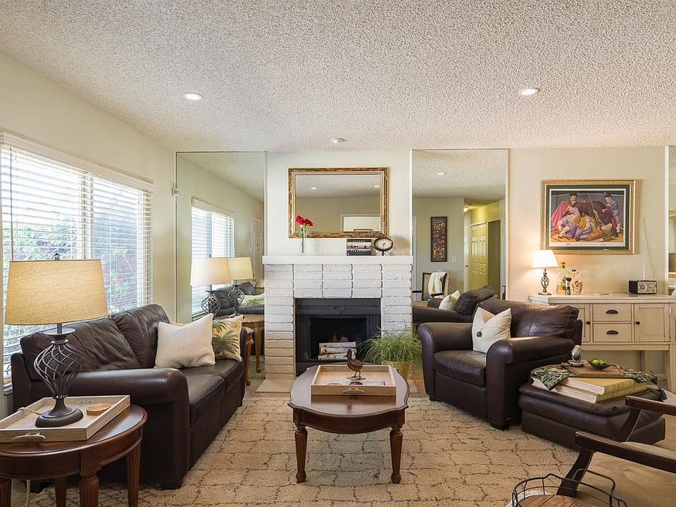 1st image of 75235 Valencia Way