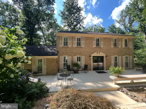 6224 Ballsford Dr, Fairfax Station, VA 22039