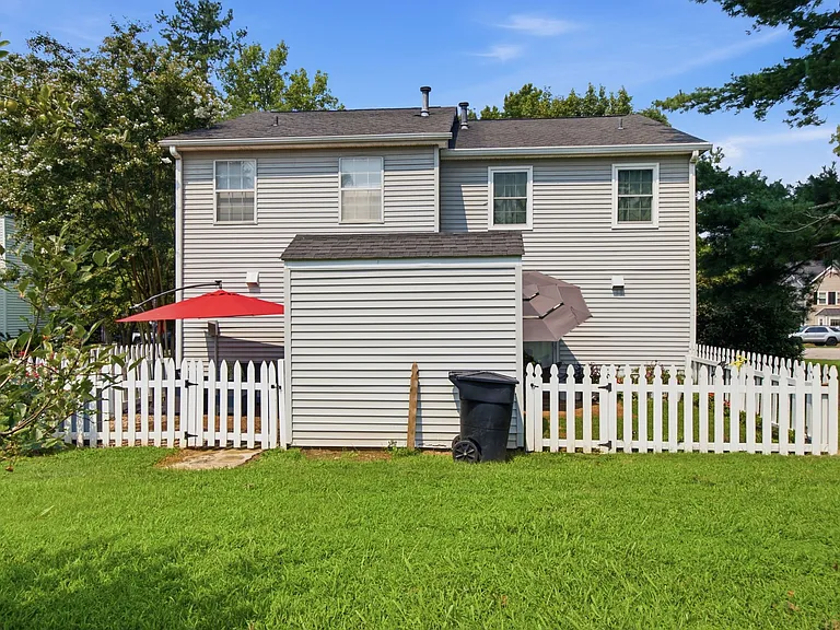 1236 Carriage Park Dr — Photo 32