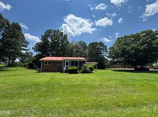 67 W Carthage St, Bennett, NC 27208