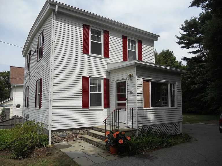 124 Reservoir St — Photo 1