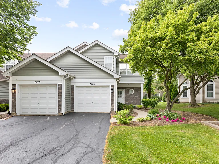 1175 Regency Dr — Photo 2