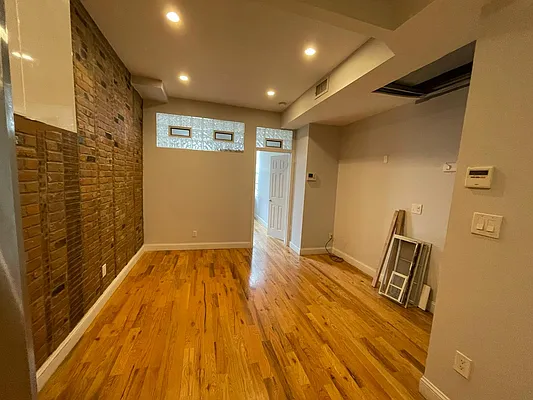 Rented by NY Living Solutions | media 15