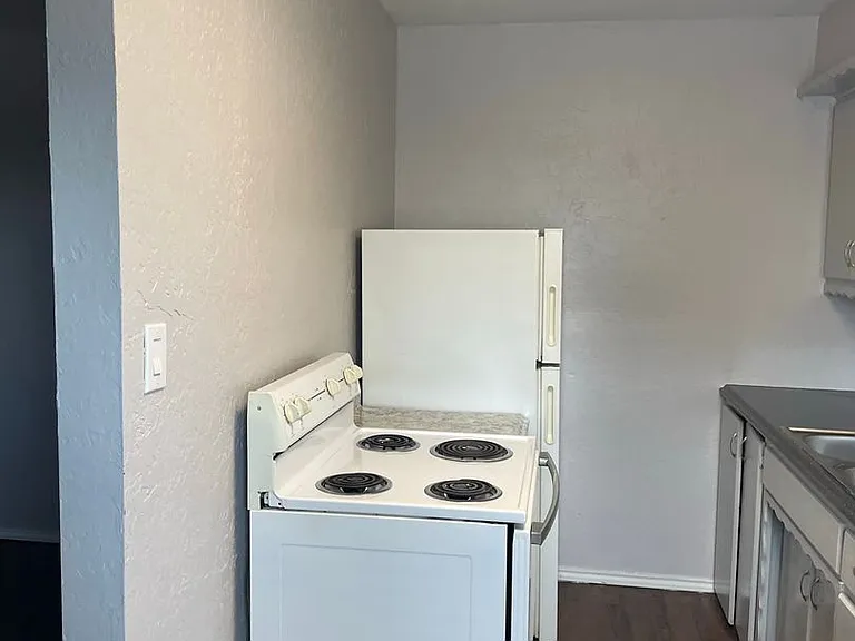 2507 NW 20th St — Photo 5