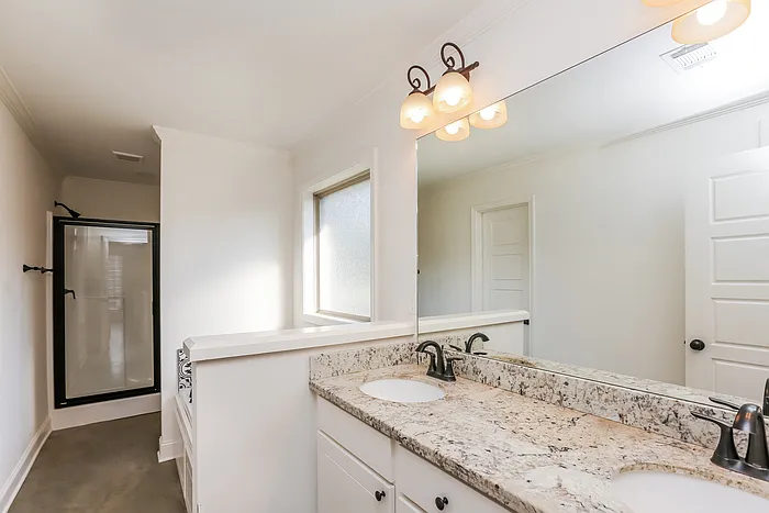 170 Harvey Cir — Photo 7