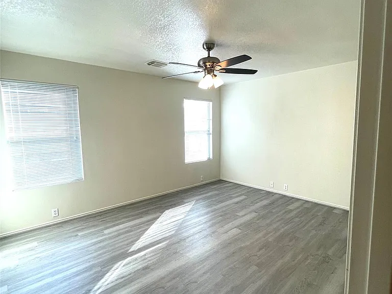 23623 Twisting Falls Dr — Photo 32