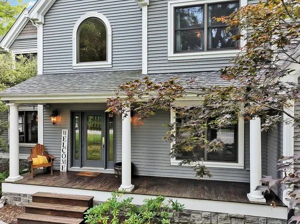 22025 Thorofare Rd, Grosse Ile, MI 48138