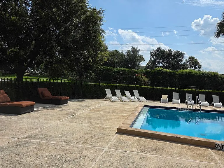 266 Orienta Point — Photo 29