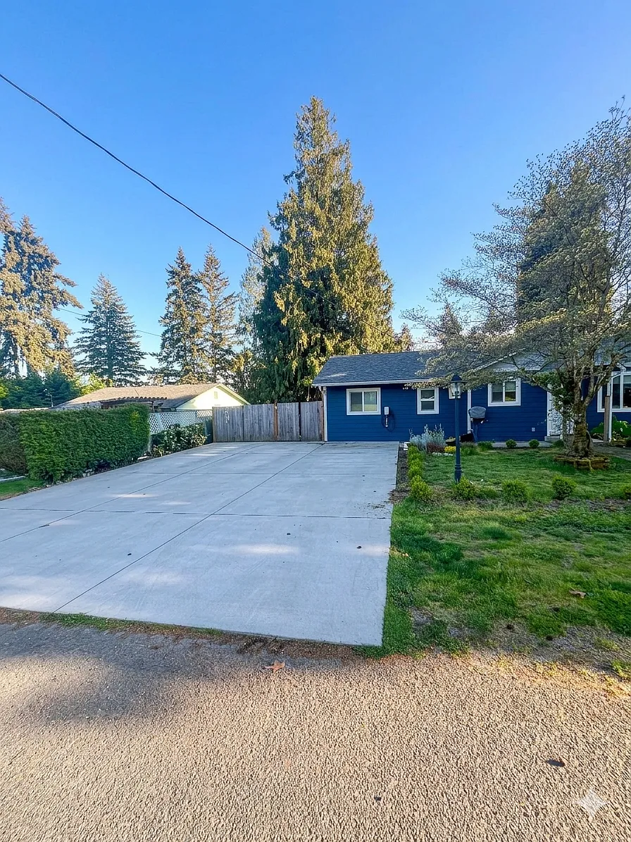 driveway, EV charger available - 4828 243rd St SW